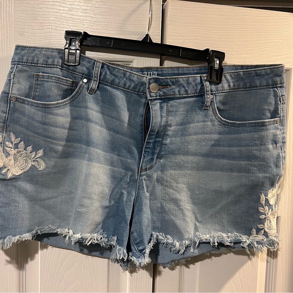 a.n.a Blue Jean Shorts Distressed Raw-Edge